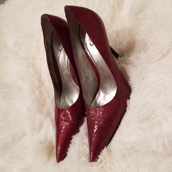 Shoe - Picture 3 of 3